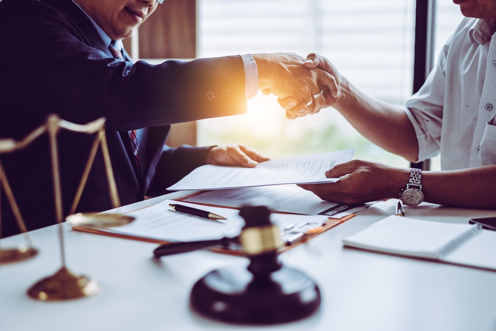 ¿Cómo funcionan las tarifas legales?